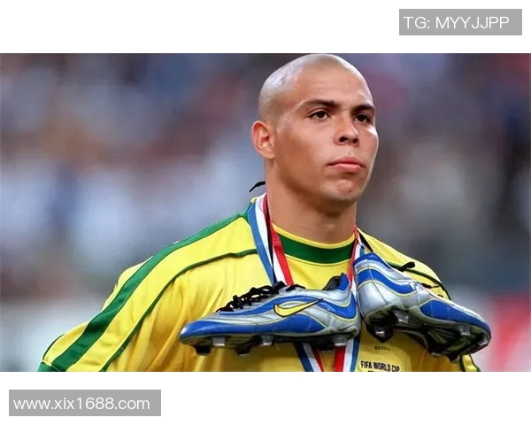 足球传奇罗纳尔多:从天才少年到全球足坛巨星的辉煌历程 足球传奇罗纳尔多:从天才少年到全球足坛巨星的辉煌历程